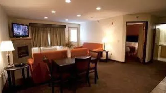 AmericInn Lodge & Suites Sartell | Minnesota - St. Cloud (ve civarı) - Sartell