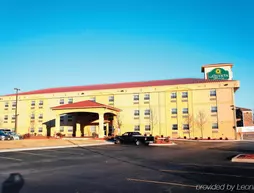 La Quinta Inn & Suites Blue Springs | Missouri - Kansas City (ve civarı) - Blue Springs