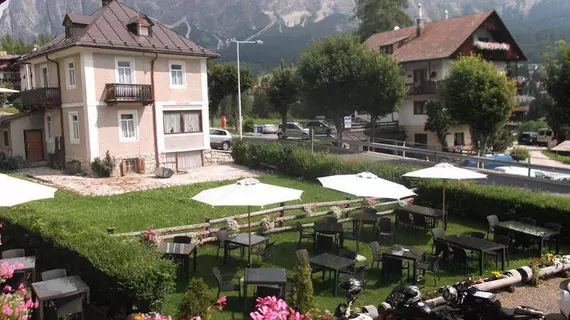 Hotel da Beppe Sello | Veneto - Belluno (vilayet) - Cortina d'Ampezzo