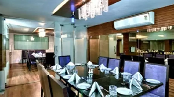 Hotel Nami Residency | Gujarat - Ahmedabad Bölgesi - Ahmedabad - Ahmedabad Kent Merkezi