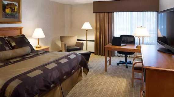 Best Western Plus Ramkota Hotel Bismarck | Kuzey Dakota - Bismarck (ve civarı) - Bismarck