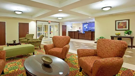 Holiday Inn Express Hotel & Suites Portland | Indiana - Muncie (ve civarı) - Portland