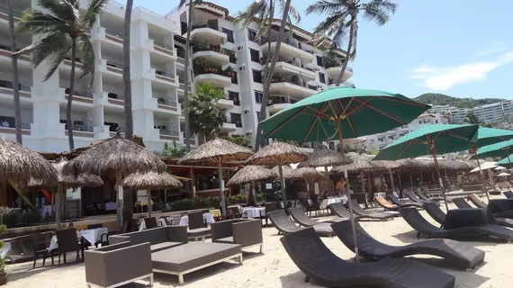 Emperador Vallarta Beachfront Hotel and Suites | Nayarit - Bahía de Banderas - Puerto Vallarta (ve civarı) - Puerto Vallarta - Romantic Zone