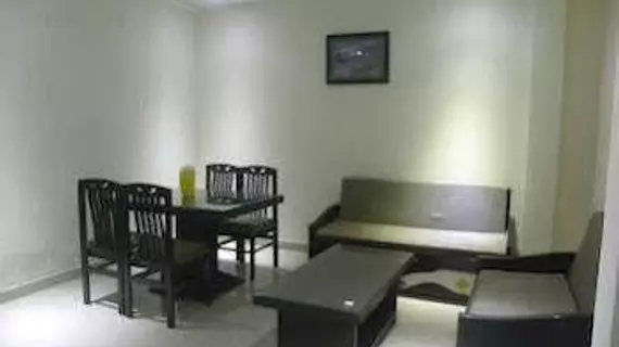 Hotel Laxmi Palace | Uttarkand - Haridwar Bölgesi - Haridwar (ve civarı) - Rishikesh - Tapovan Bölgesi