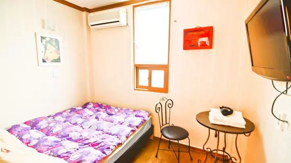 Myeongdong Town Guesthouse | Gyeonggi - Seul (ve civarı) - Seul - Myeongdong