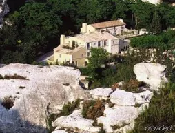 Oustau de Baumanière | Provence - Alpes - Cote d'Azur - Bouches-du-Rhone (bölge) - St.-Remy-de-Provence (ve civarı) - Les Baux-de-Provence