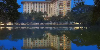 Chatrium Hotel Royal Lake Yangon