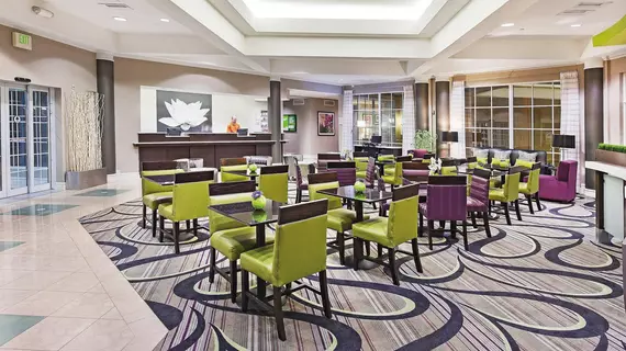 La Quinta Inn & Suites Dallas Arlington South | Teksas - Dallas (ve civarı) - Arlington