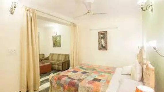 OYO Rooms Noida City Centre Premium | Batı Delhi - Ulusal Eyalet Başkenti Delhi - Delhi (ve civarı) - Noida