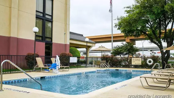 Best Western Plus Dallas I-35 at Walnut Hill | Teksas - Dallas (ve civarı) - Dallas