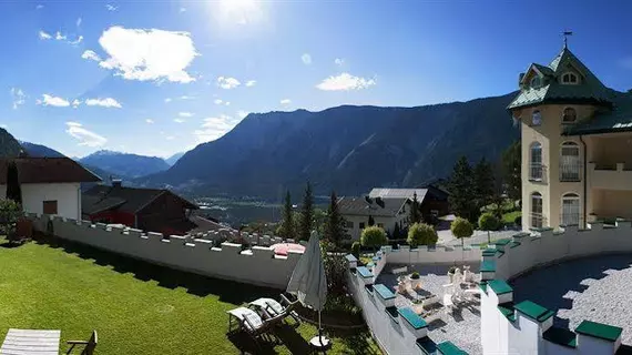 Hotel Ferienschlössl | Tirol - Imst (ve civarı) - Haiming