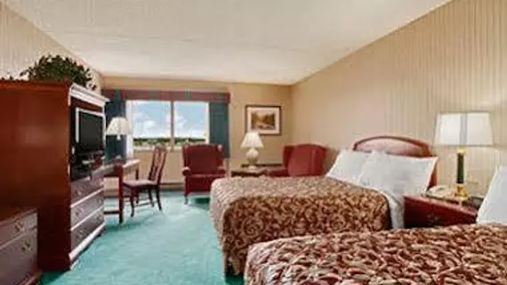 Ramada Plaza Hotel Hagerstown | Maryland - Hagerstown (ve civarı) - Hagerstown