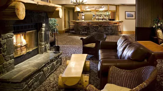 The Rundlestone Lodge | Alberta - Banff