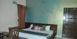 Hotel Queens Pearl | Uttarkand - Dehra Dun Bölgesi - Dehradun