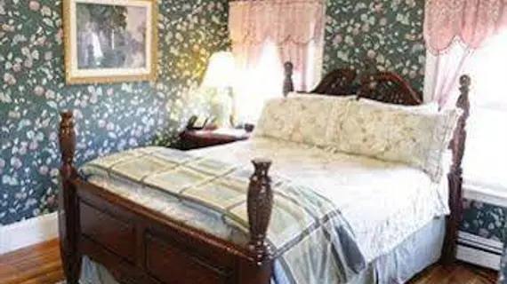 Coolidge Corner Guest House | Massachusetts - Brookline