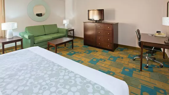 La Quinta Inn & Suites Nashville Airport | Tennessee - Nashville-Davidson - Nashville (ve civarı) - Nashville