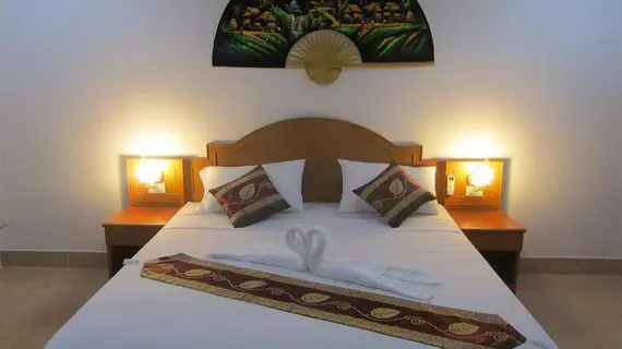 Neeraja Guesthouse | Phuket (ve civarı) - Patong - Nanai Caddesi