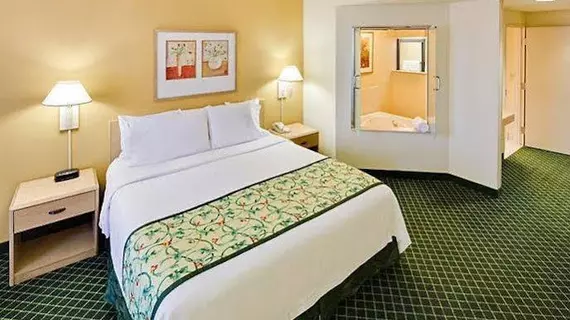 Fairfield Inn and Suites by Marriott Clearwater | Florida - St. Petersburg - Clearwater (ve civarı) - Clearwater