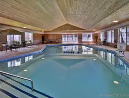 AmericInn Hotel & Suites Petoskey