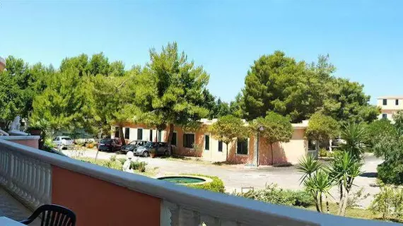 Hotel Adria | Puglia - Foggia (il) - Rodi Garganico