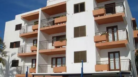 Apartamentos Llevant | Balearic Adaları - İbiza Adası - Ibiza Kent Merkezi - Figueretas