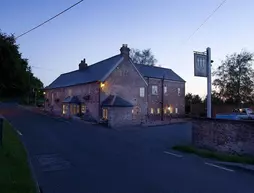 The Three Daggers | Wiltshire (kontluk) - Westbury - Edington