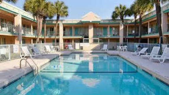 Super 8 Myrtle Beach/Ocean Blvd. | Güney Karolayna - Myrtle Plajı (ve civarı) - Myrtle Beach