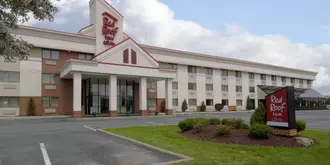 Red Roof Inn & Suites Cleveland - Elyria