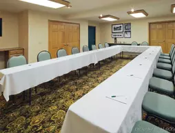 Country Inn & Suites Kenosha | Wisconsin - Milwaukee (ve civarı) - Kenosha