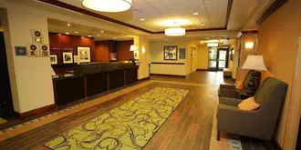 Hampton Inn & Suites at Colonial TownPark