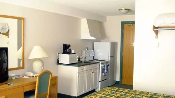 Econolodge Inn and Suites | Alberta - Hinton