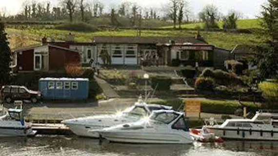 Carrybridge Lakeside Lodge | Kuzey İrlanda - Fermanagh (ilçe) - Enniskillen