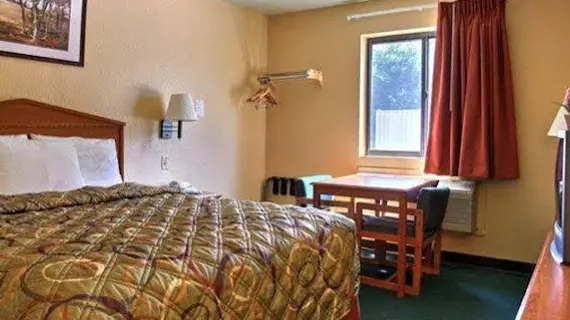 Econo Lodge Lansing - Leavenworth | Kansas - Leavenworth (ve civarı) - Lansing