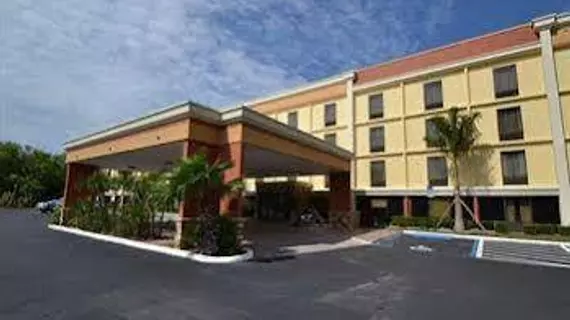 Comfort Inn & Suites Airport Clearwater | Florida - St. Petersburg - Clearwater (ve civarı) - Clearwater