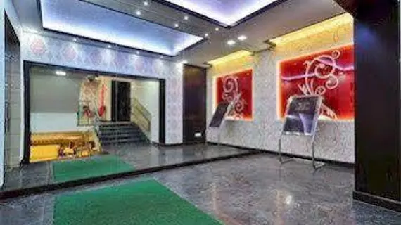 Hotel AT Residency | Batı Delhi - Ulusal Eyalet Başkenti Delhi - Delhi (ve civarı) - Noida