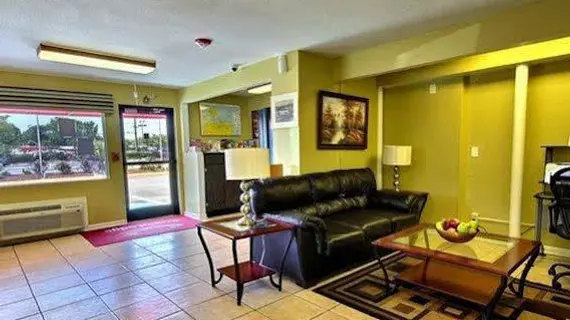 Econo Lodge Inn & Suites I-64 & US 13 | Virginia - Norfolk - Virginia Beach (ve civarı) - Virginia Beach