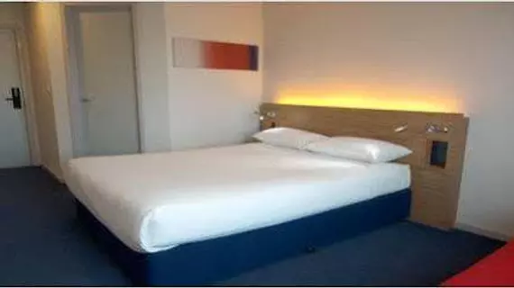 Travelodge Edinburgh Airport | İskoçya - Edinburgh (ve civarı) - Newbridge