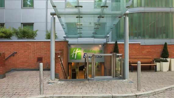 Holiday Inn Express London-Swiss Cottage | Londra (ve civarı) - Camden - Hampstead