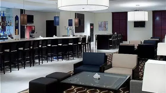 Holiday Inn Express Dubai Airport | Dubai - Dubai