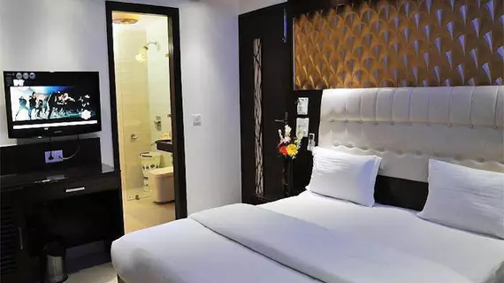 Hotel High 5 Land | Batı Delhi - Ulusal Eyalet Başkenti Delhi - Delhi (ve civarı) - Yeni Delhi - Karol Bagh