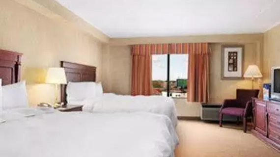 Quality Inn and Suites | Ontario - Niagara Regional Belediyesi - Niagara Şelalesi (ve civarı), Kanada - Niagara Şelalesi - Fallsview