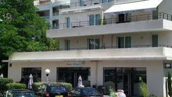 Residence Services Calypso | Provence - Alpes - Cote d'Azur - Bouches-du-Rhone (bölge) - Marseille (ve civarı) - Marsilya - Les Goudes - 8th Arrondissement