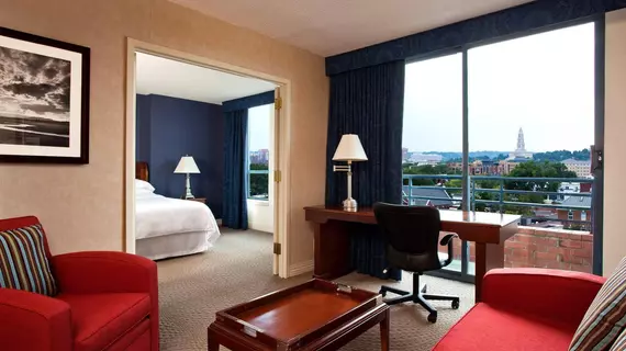 Sheraton Suites Old Town Alexandria | Virginia - İskenderiye