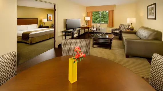 Best Western PLUS Plaza by the Green | Washington - Seattle (ve dolayları) - Kent