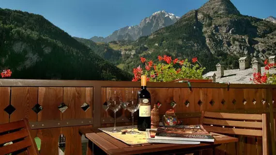 B&B Residence Checrouit | Valle d'Aosta - Courmayeur - Verrand