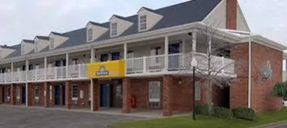 Days Inn - Auburn | Indiana - Fort Wayne (ve civarı) - Auburn