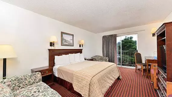 Rodeway Inn & Suites | Oregon - Oregon Coast - Lincoln City