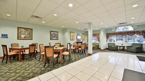 Americas Best Value Inn and Suites Lake Charles | Louisiana - Lake Charles (ve civarı) - Lake Charles