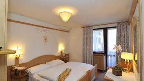 Hotel Lorenzetti | Trentino-Alto Adige - Trento İli - Madonna di Campiglio