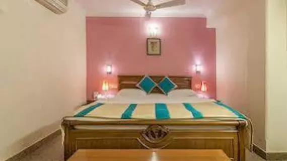 OYO Rooms Noida City Centre Premium | Batı Delhi - Ulusal Eyalet Başkenti Delhi - Delhi (ve civarı) - Noida